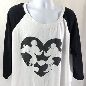 Disney Mickey and Minnie in a Heart White and Black Woman's Size 4 Shirt